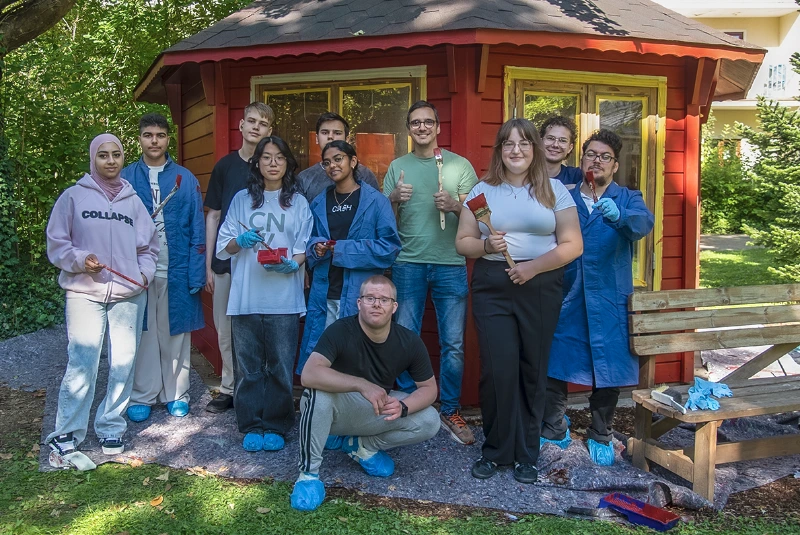 Ein frischer Anstrich für den Pavillon – unsere Schüler verschönern das Monsignore-Bleyer-Haus